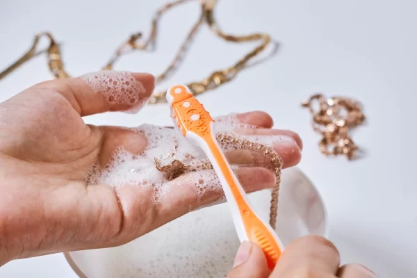 How to Clean Gold Jewelry-6