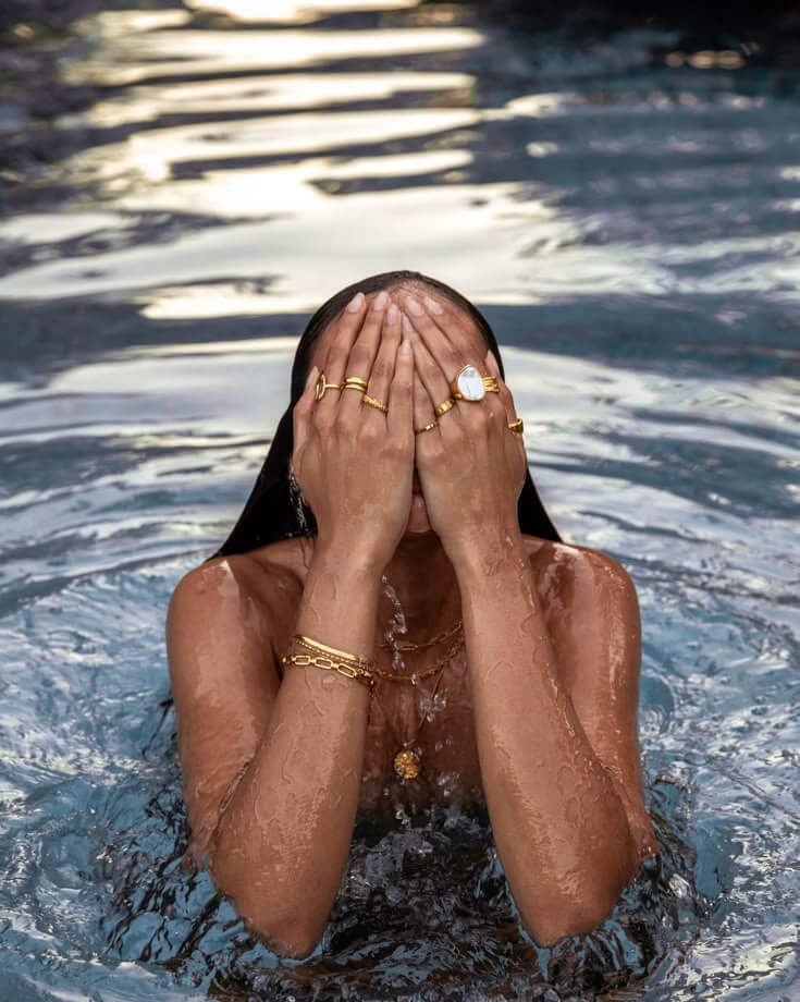 Can You Wear PVD Gold Jewelry in the Pool (2)